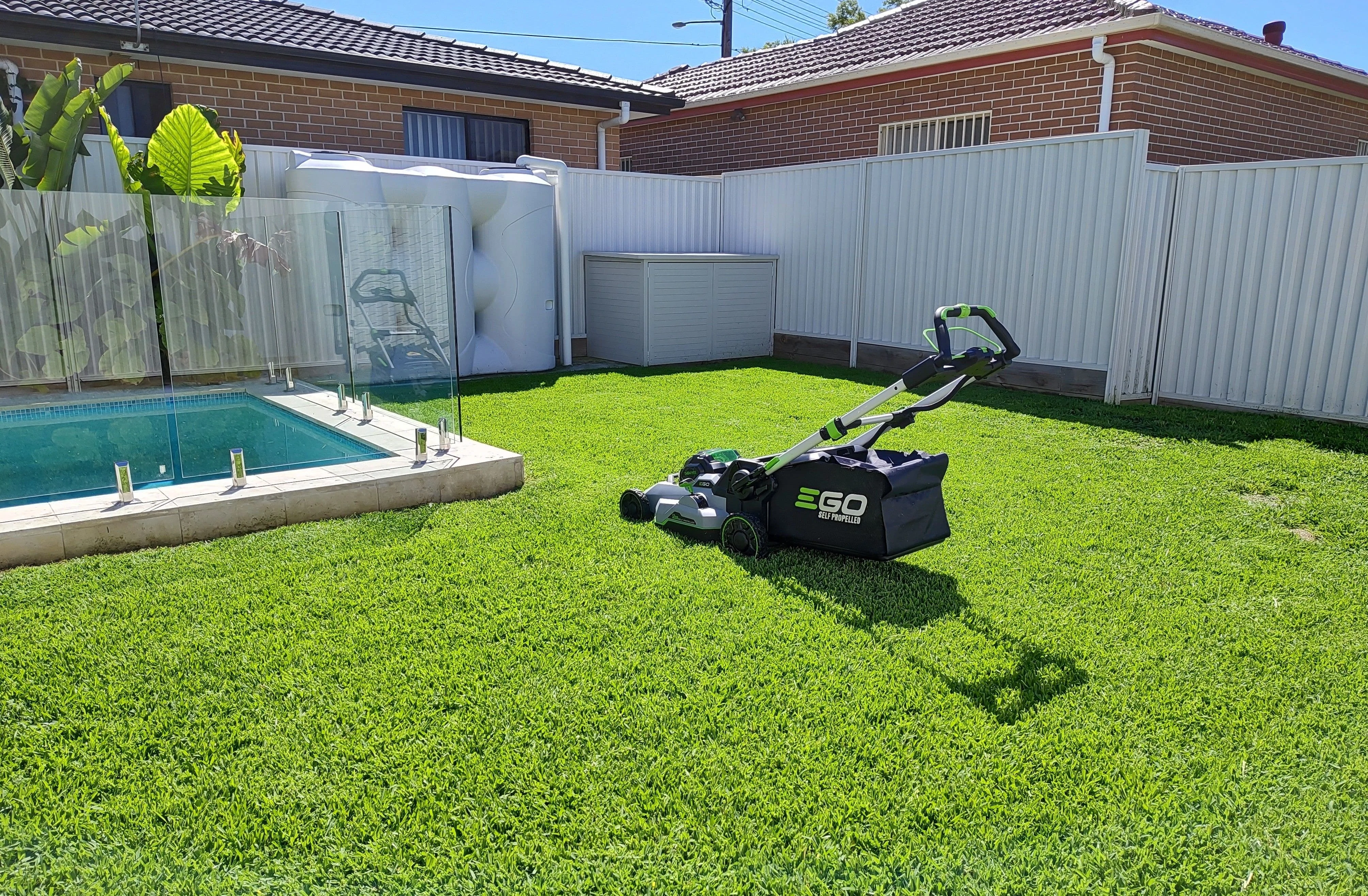 Lawn Mowing & Gardening Services Sydney | Aussie Blade Lawn & Garden
